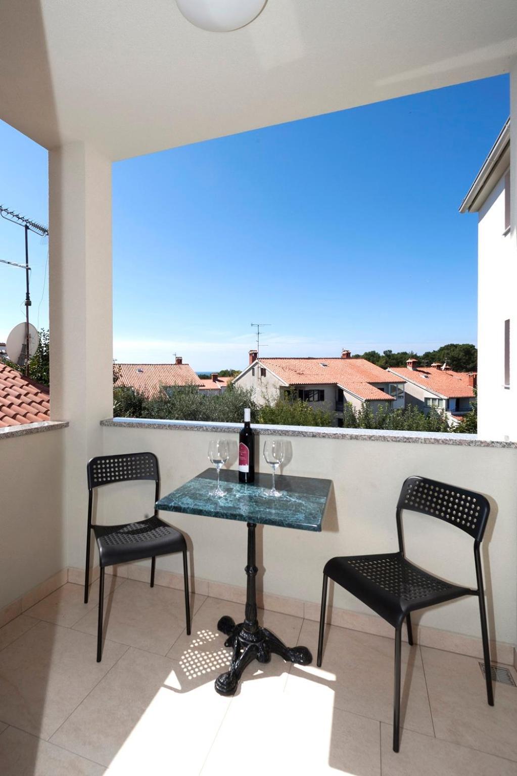 Apartments Beakovic ポレッチ エクステリア 写真